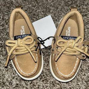 NWT Infant Sperry shoes size 5